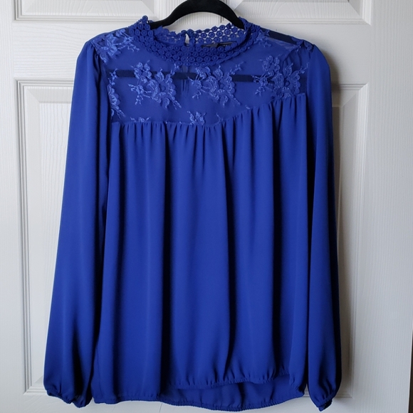 BCBGMaxAzria Tops - BCBG Maxazria top